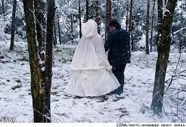 عکاسی عروسی در روز برفی فصل زمستان